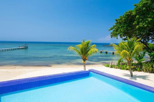 Vivaro Roatan Beachfront