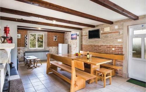 Two-bedroom Holiday Home In Vid