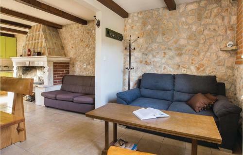 Two-bedroom Holiday Home In Vid