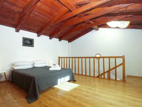 Apartments Helena 1992