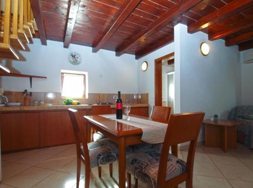 Apartments Helena 1992