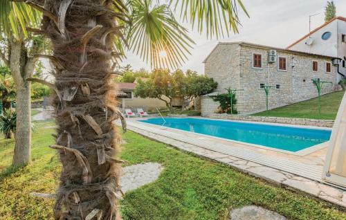 Apartments Helena 1992