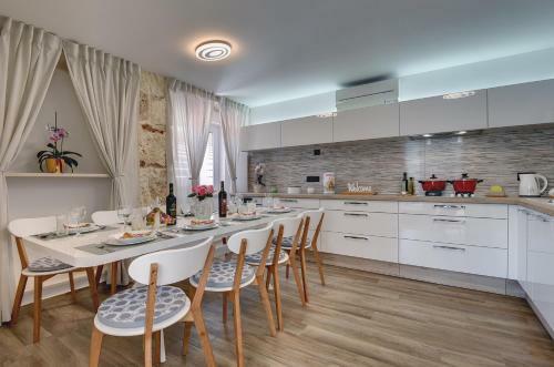 Villa Granny House