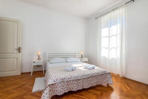 Apartment Miljenko