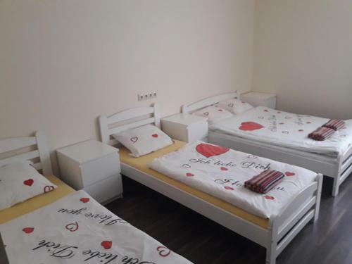 Happy Hotel