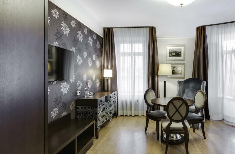 Semarah Hotel Metropole