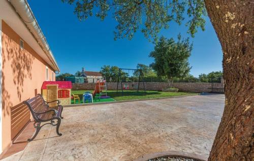Villa Zara With Pool, Sauna, Gym And Game Room