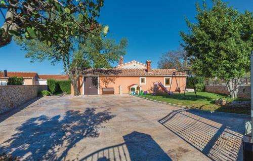 Villa Zara With Pool, Sauna, Gym And Game Room