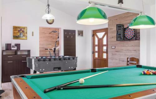 Villa Zara With Pool, Sauna, Gym And Game Room