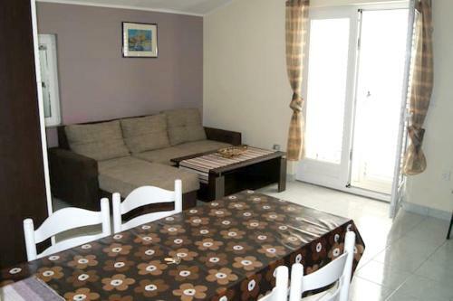 Apartment With 2 Bedrooms In Zadar With Wifi