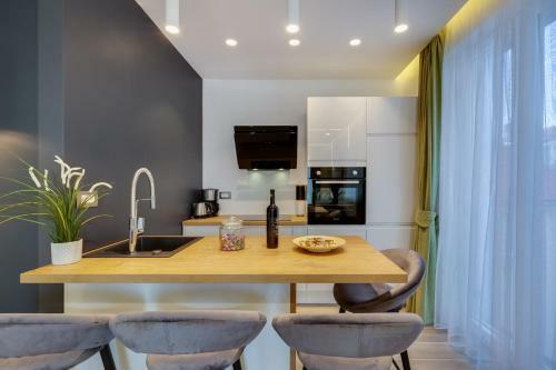 Marcius Luxury Apartment With Jacuzzi & Sauna