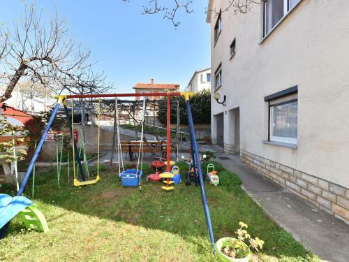 Traditional Apartment In Zadar With Garden