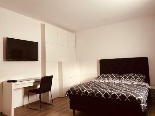 Octagon Main Square Apartment