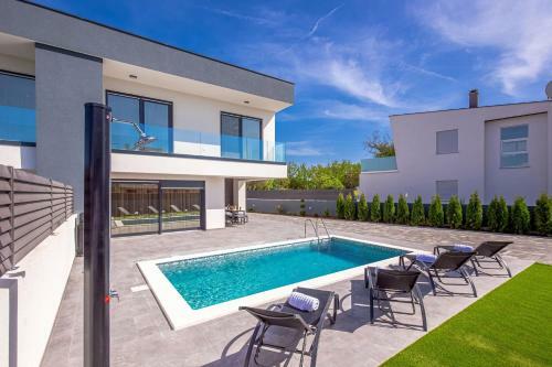 Villa Bura