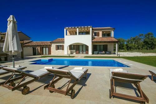 Villa Genia 2