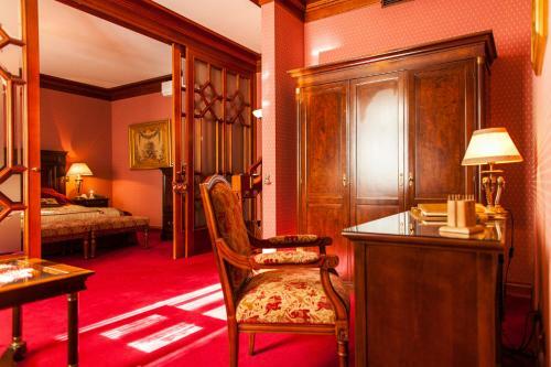 Tb Palace Hotel & Spa