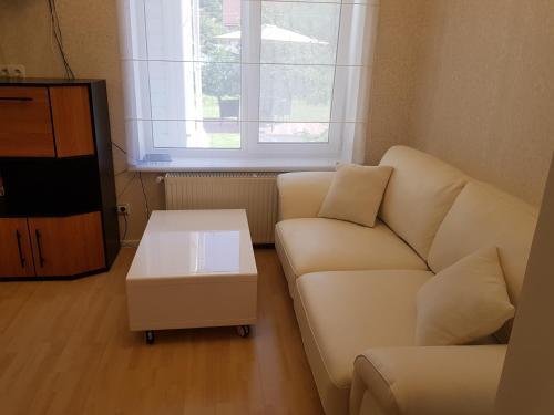 Hostal Naiza Guesthouse And Apartments
