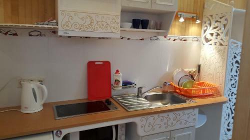 Hostal Naiza Guesthouse And Apartments