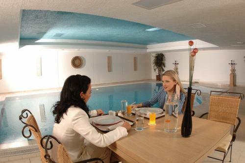 Mirage Suites Hotel