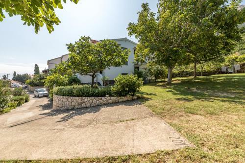 Apartments Janko Zarok