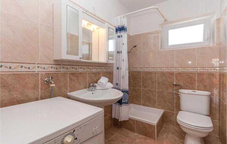 Five-bedroom Holiday Home In Biograd Na Moru