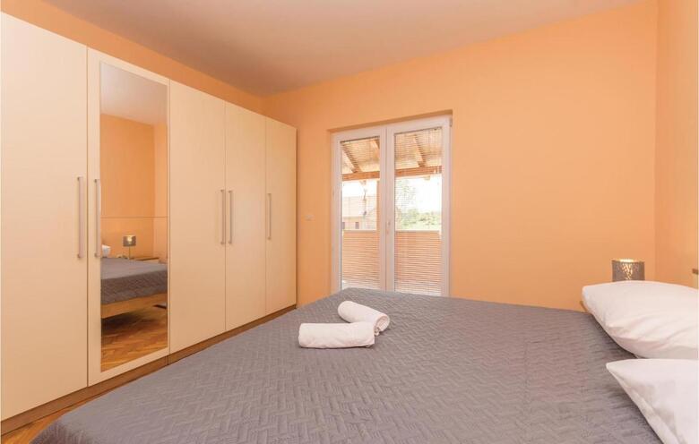 Five-bedroom Holiday Home In Biograd Na Moru