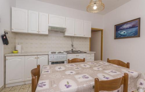 Apartments Mactra