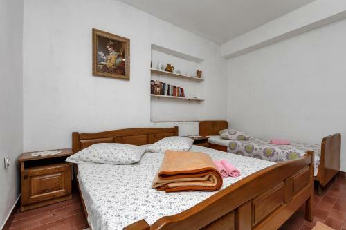 Apartments Milivoj