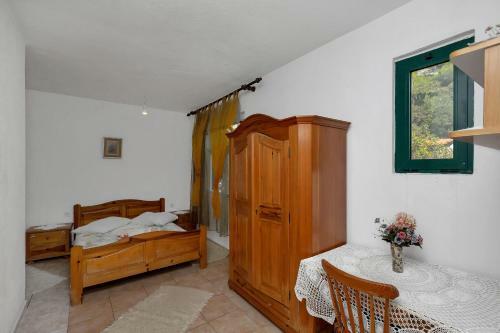 Apartments Milivoj