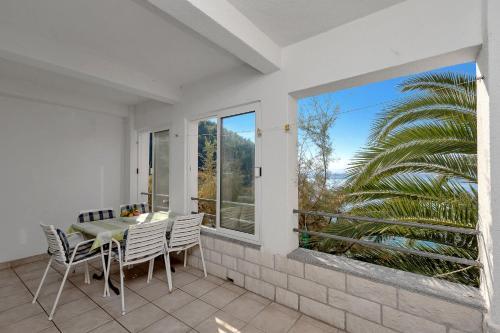 Apartments Milivoj