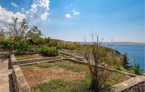 Nice Home In Cesarica W/ Wifi And 2 Bedrooms