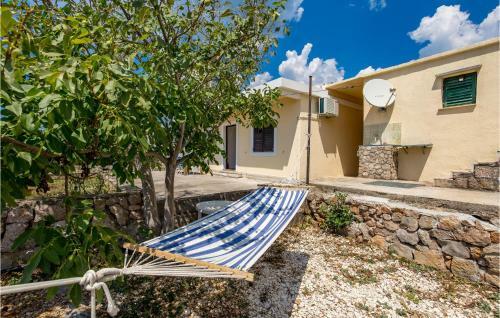 Nice Home In Cesarica W/ Wifi And 2 Bedrooms