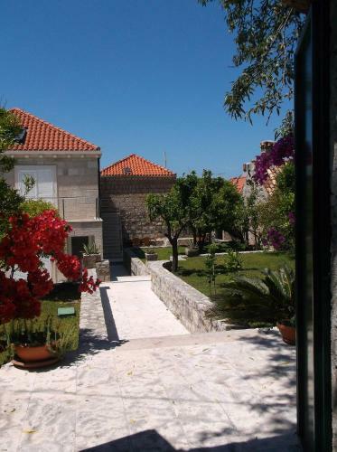 Apartment For 22 Pax In Cavtat