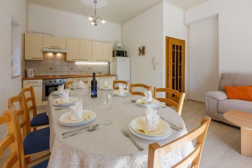 Abros Apartments