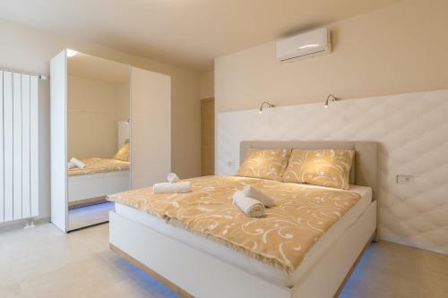 Abros Apartments