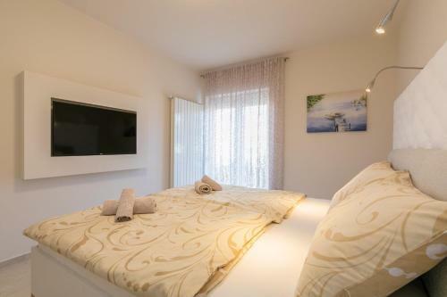 Abros Apartments