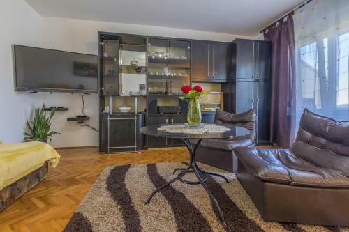 Apartamentos Avisnja