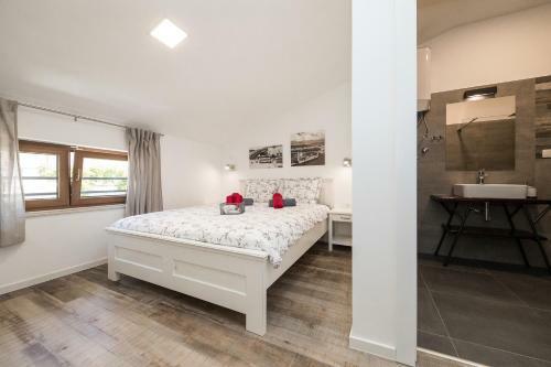 Luxury Sea View Apartments
