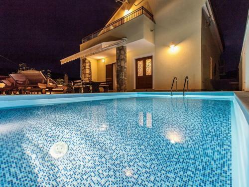 Villa Natura With Pool