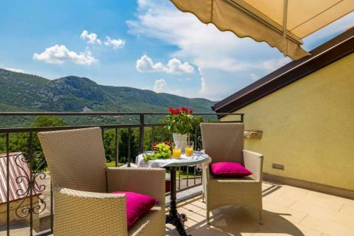 Villa Natura With Pool