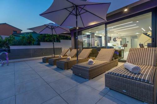 Hostal Villa Lorena With Pool