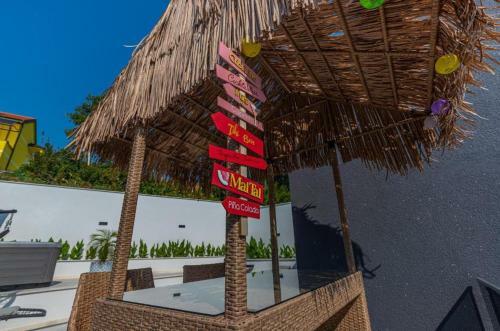 Hostal Villa Lorena With Pool
