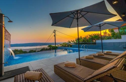 Hostal Villa Lorena With Pool