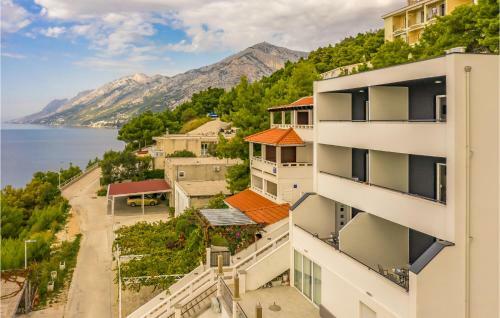 Beautiful Apartment In Brela W/ 1 Bedrooms