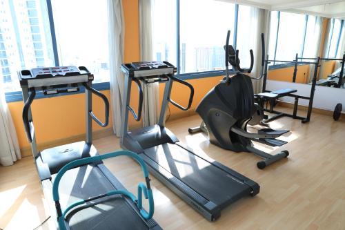 Corniche Suites Hotel
