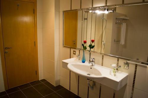 Corniche Suites Hotel