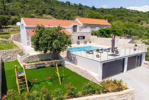 Villa Rustic Stone House