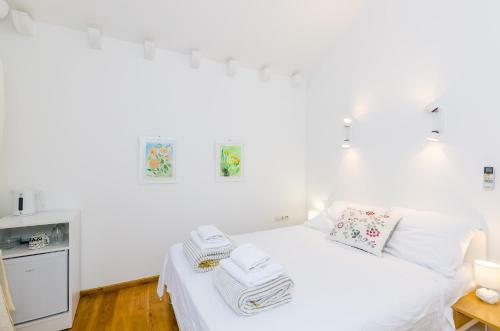 Hostal Cinema View House