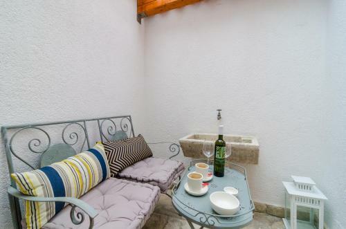 Hostal Cinema View House