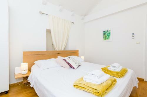 Hostal Cinema View House